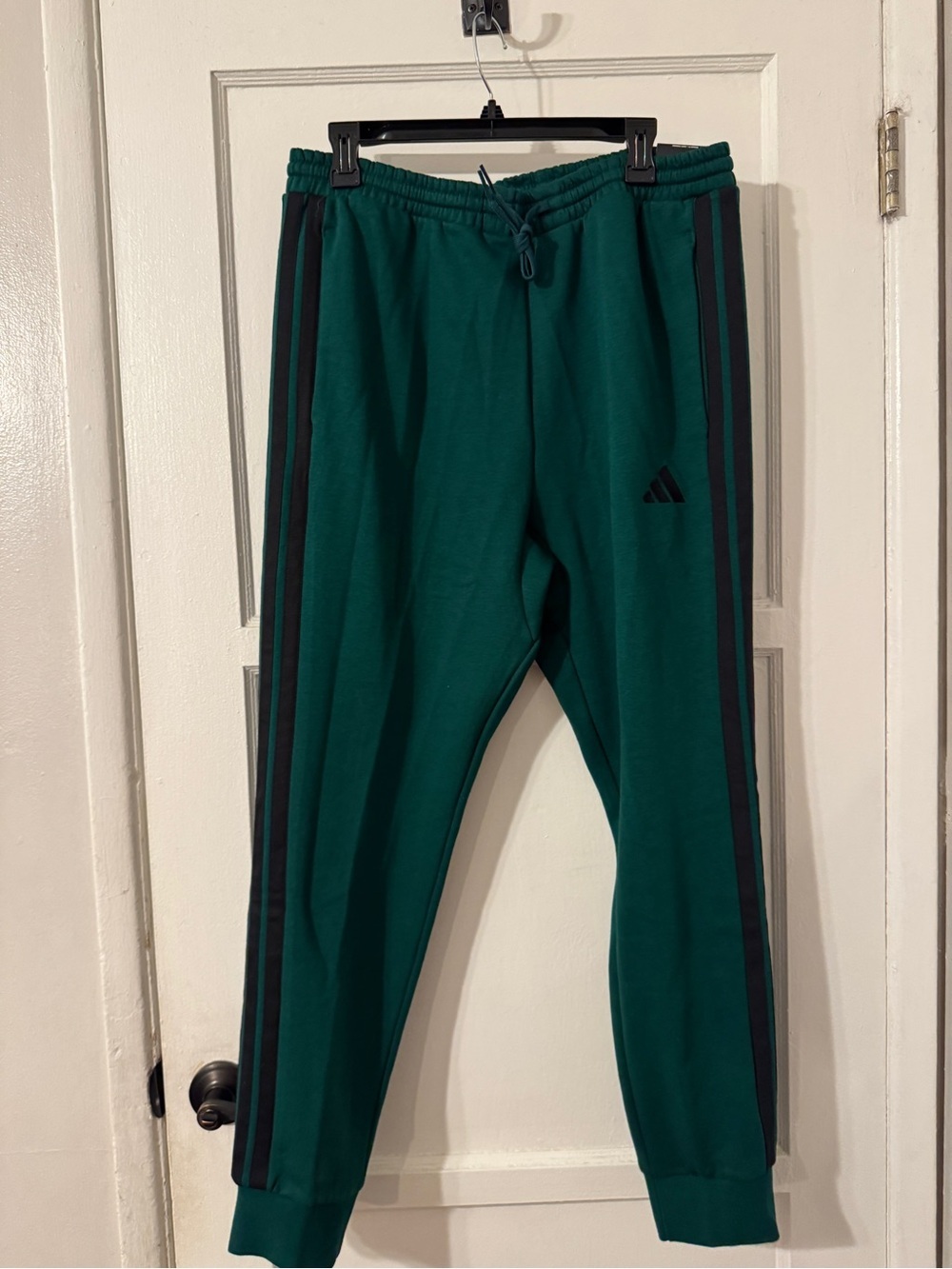Adidas men’s jogger size large